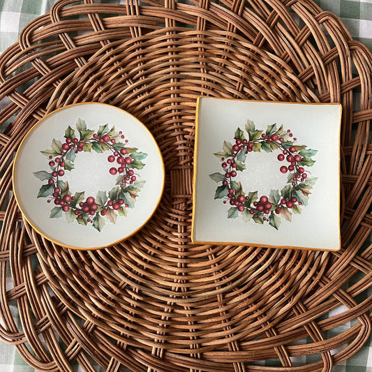 Plato de pan corona de bayas rojas