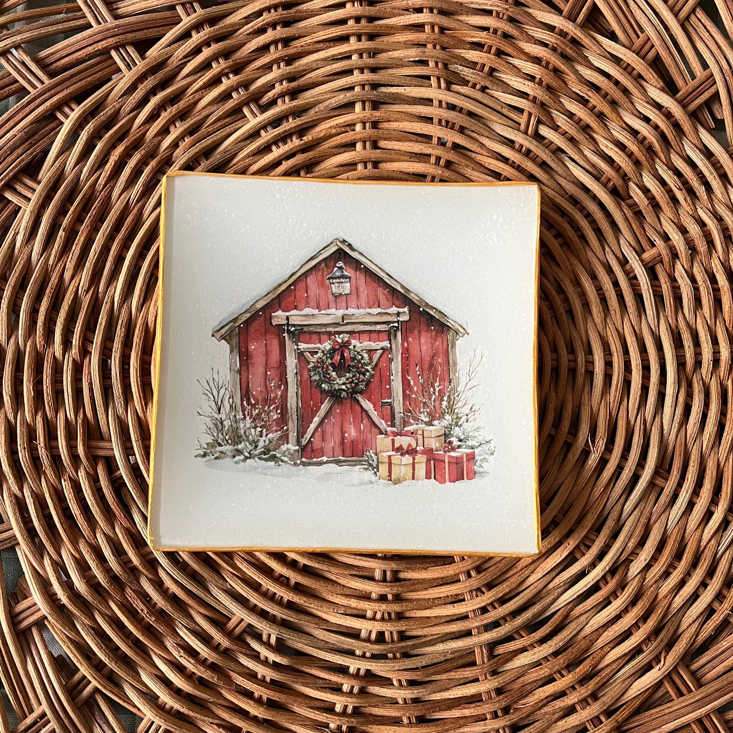 Plato de pan cobertizo