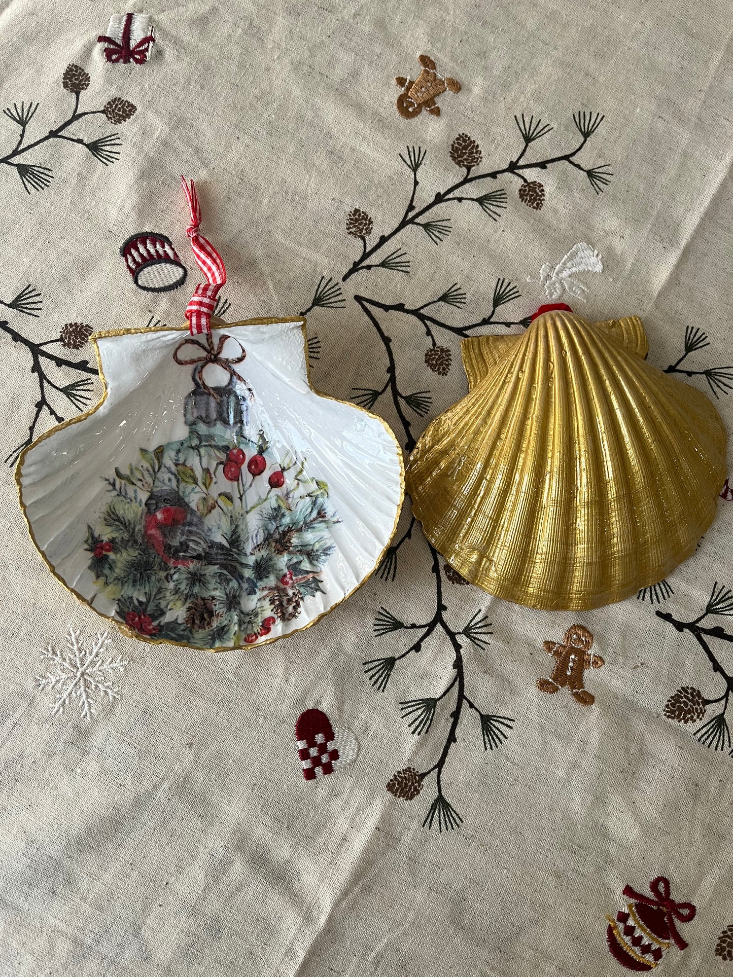 Concha de vieira Bola de Navidad pájaro