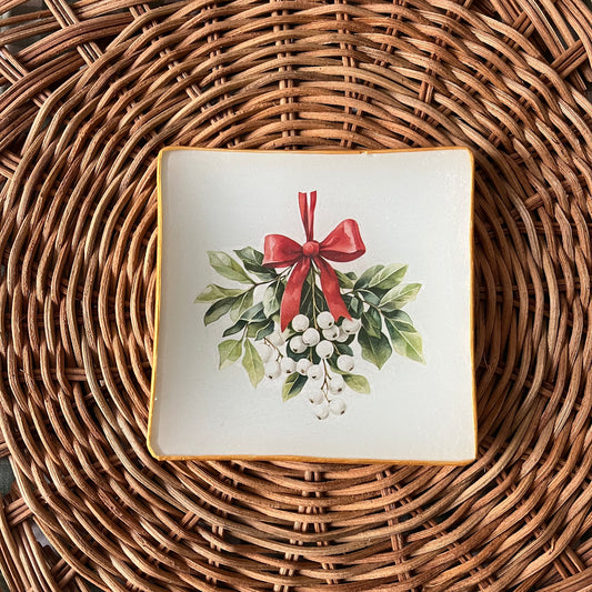 Plato de pan ramo bayas blancas