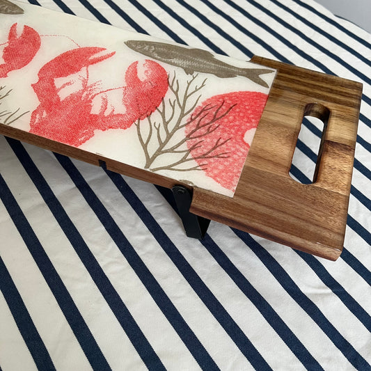 Tabla de servir con patas metálicas modelo Lobster