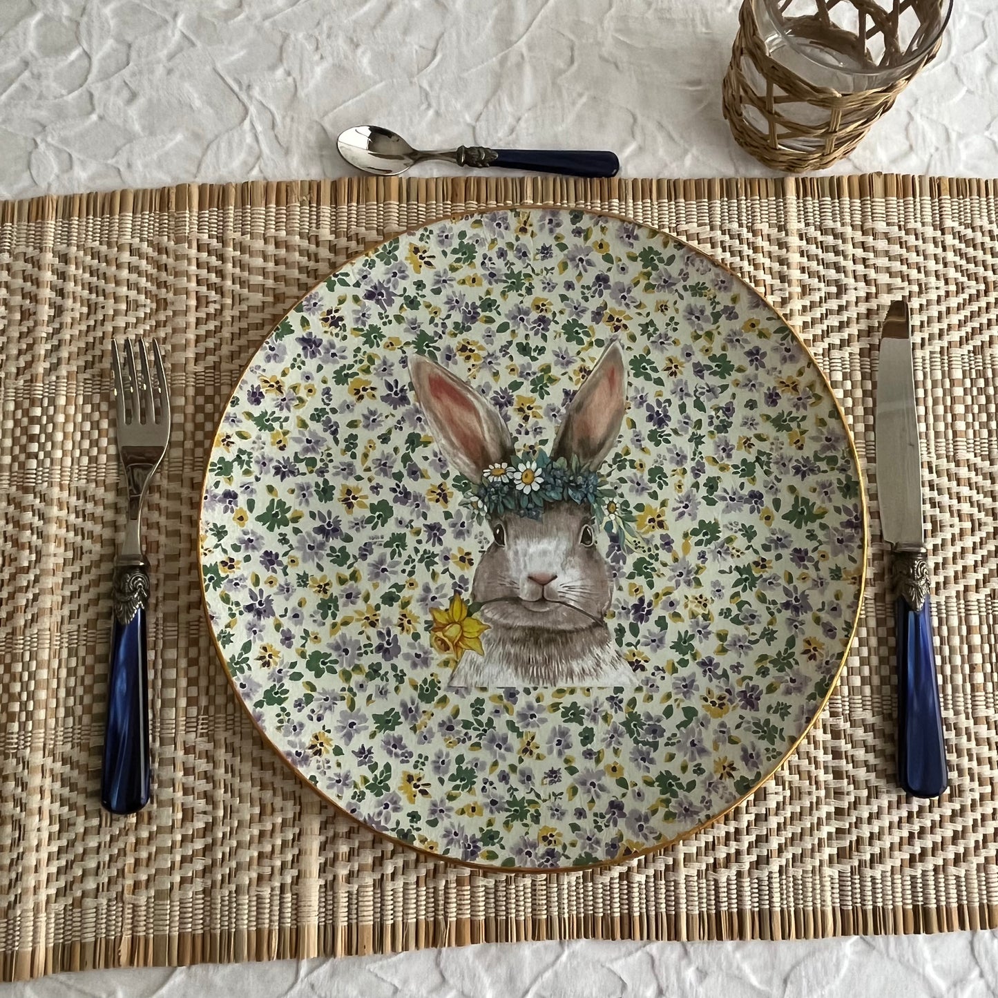 Plato/ bandeja conejo y flores