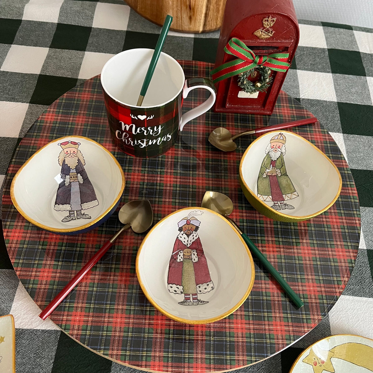 TALLERES DECOUPAGE NOVIEMBRE-DICIEMBRE