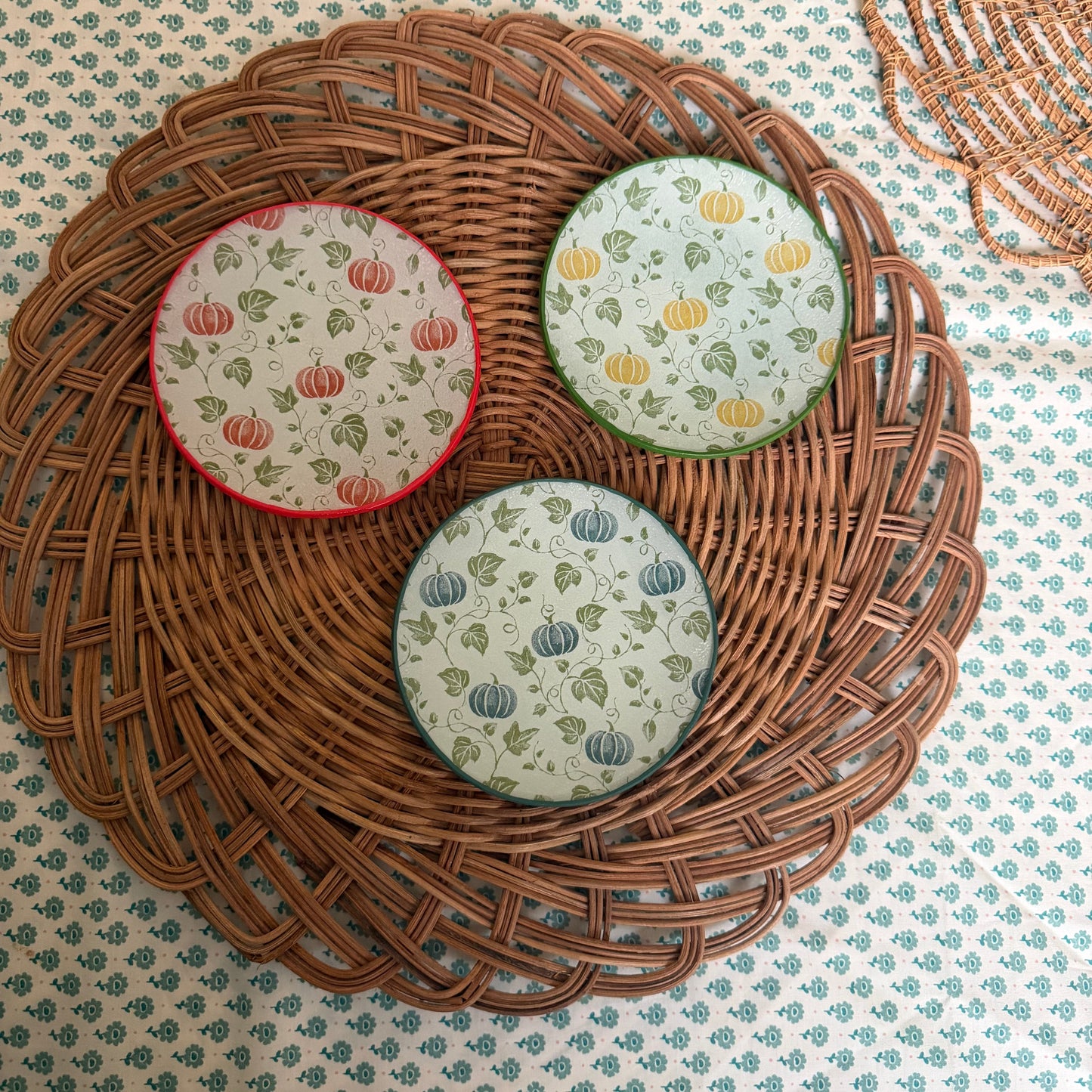 Platos de pan mini calabaza