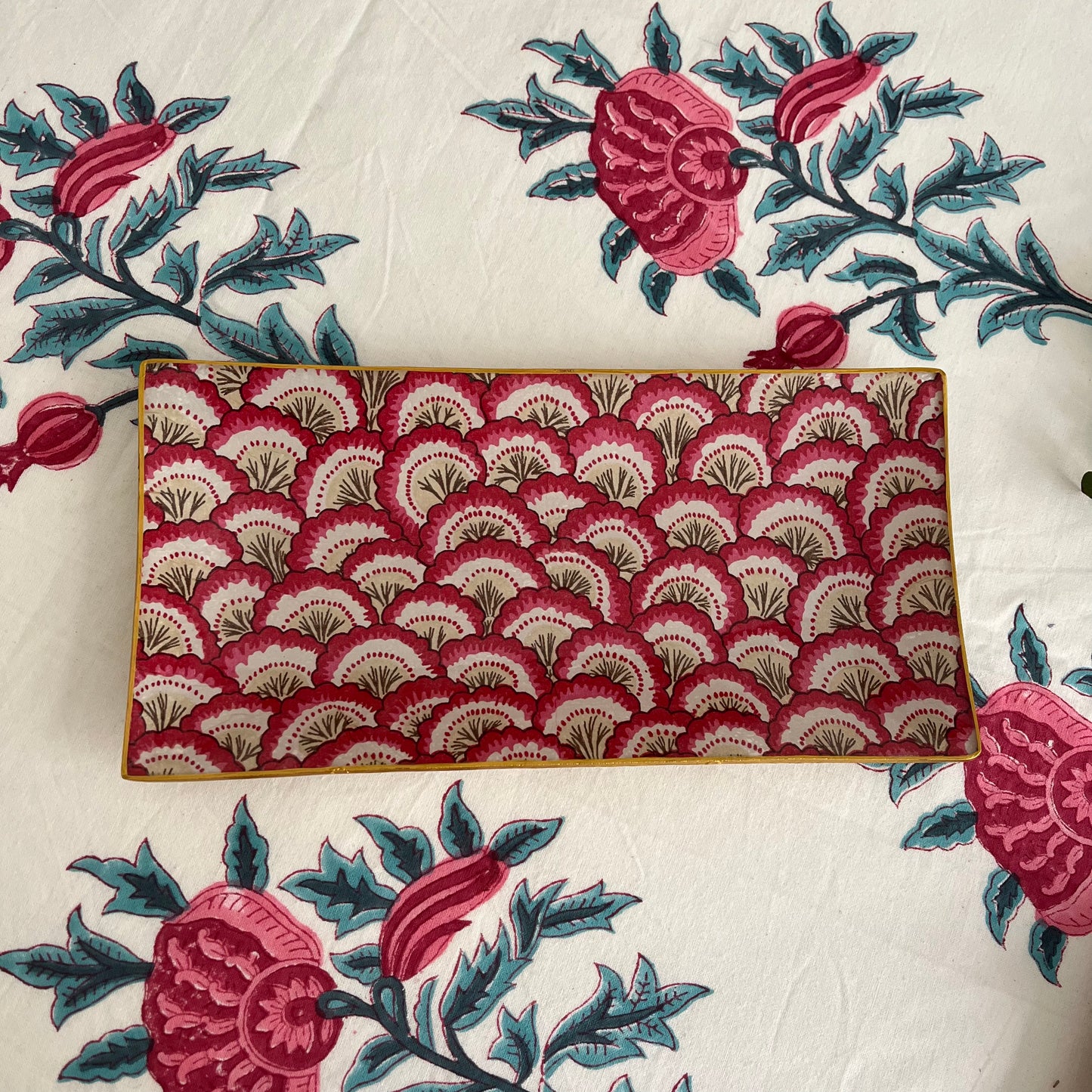 Bandeja block print scallop fucsia