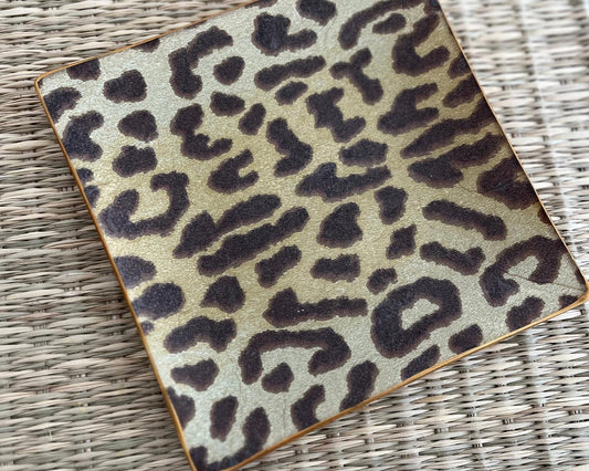 Plato cuadrado animal print